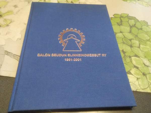 Salon seudun elinkeinomessut ry 1961-2001 Salo - valokuva 1