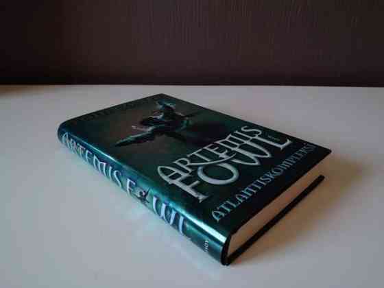 Colfer: Artemis Fowl, Atlantiskompleksi Lahti