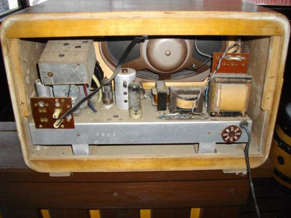 Vanha putkiradio Loimaa - valokuva 2