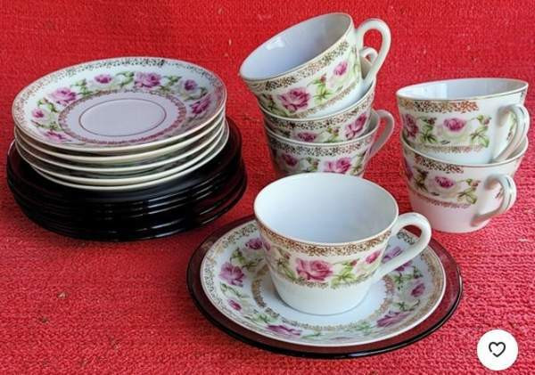 Posliiniset kahvikupit ja lasilautaset Seinäjoki - valokuva 1