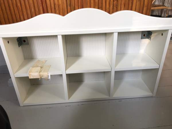 Valkoinen seinähyllykkö Maentsaelae - photo 1