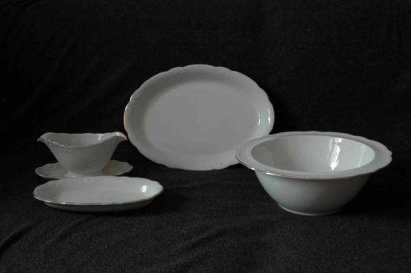 Arabia lautasia ja tarjoiluastioita yht 36 kpl Kuopio - valokuva 3