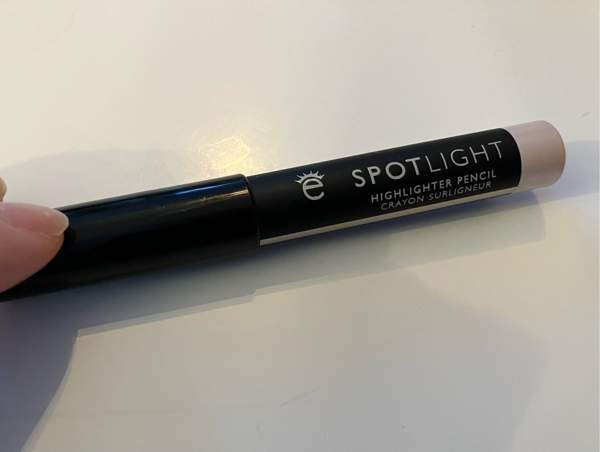 Eyeko Spotlight kulmakarvojen korostuskynä Helsinki – foto 1