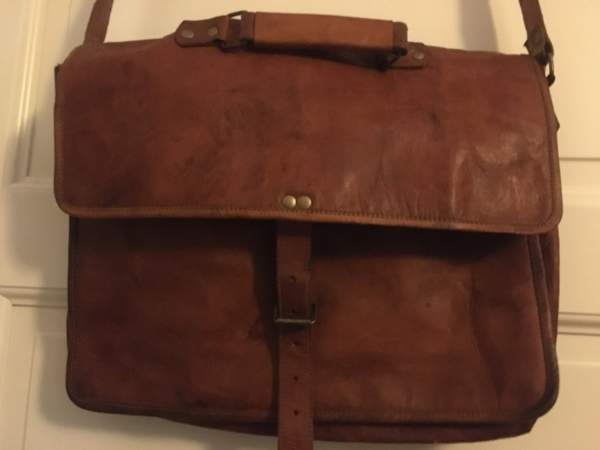 Läppärilaukku, kamelinnahkaa Helsinki - valokuva 1