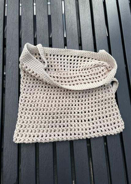 Virkattu laukku Lempaeaelae – foto 2