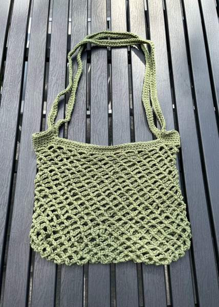 Virkattu laukku Lempaeaelae – foto 1