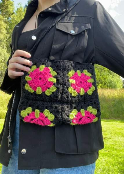 Virkattu olkalaukku Lempaeaelae - photo 4