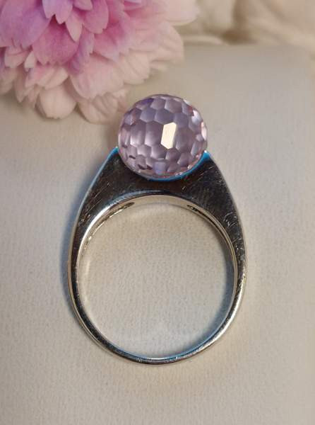 925 hopeinen sormus violetilla kirkkaalla pallolla. Koko 16,8 Lahti – foto 4