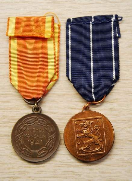 Jatkosodan muistomitali + Vapauden mitali 1941 Helsinki - valokuva 3