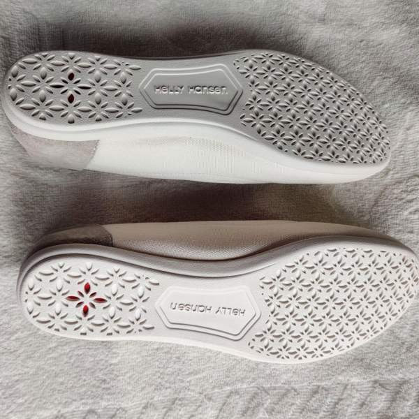 Helly Hansen -kengät, koko 38.7,  uusi, väri off white Сало - изображение 6