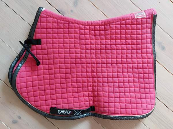 Eskadron yleissatulahuopa Pukkila - valokuva 1