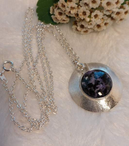 Hannu Äikäs 925 hopeinen kaulakoru violetin tummalla sävyisellä kivellä v. 1996 Lahti – foto 1