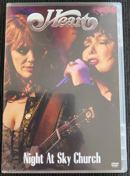 HEART  Night At Sky Church Kuopio - valokuva 1