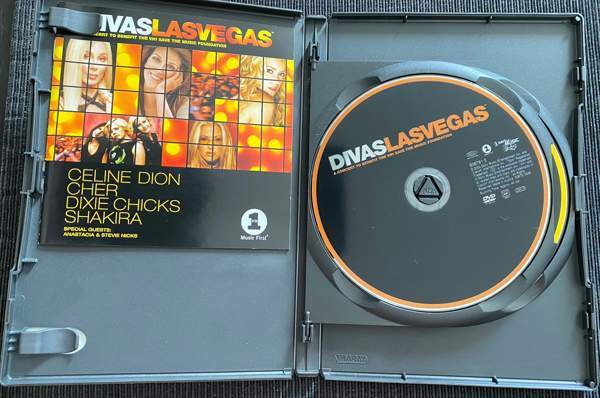 DIVAS LAS VEGAS  Special CD/DVD combo Kuopio - photo 3