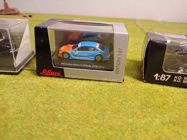 3 ripeää autoa boksissaan (H0) Тампере - изображение 5