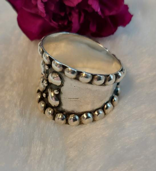 830 hopeinen muhkea sormus. Koko 20. Lahti - photo 4