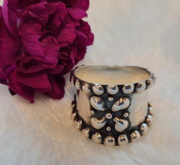 830 hopeinen muhkea sormus. Koko 20. Lahti - photo 1