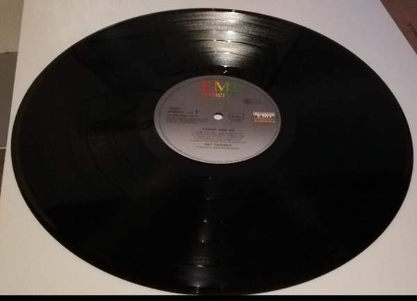 LP Any Trouble, On Tour With Joan Armatrading Коккола - изображение 3