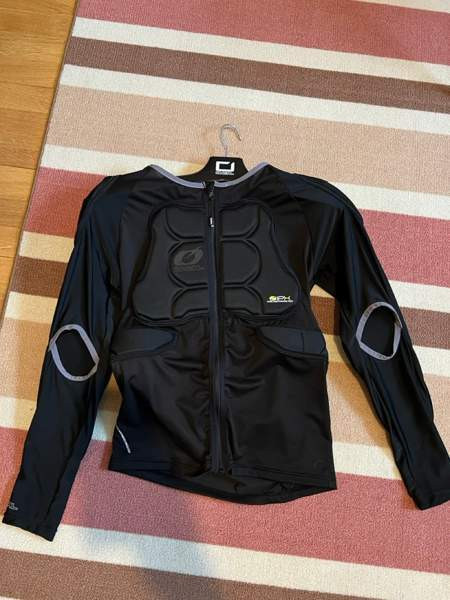 Lasten fullface kypärä ja suojapaita Tampere - photo 4