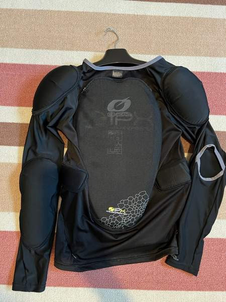 Lasten fullface kypärä ja suojapaita Tampere - photo 3