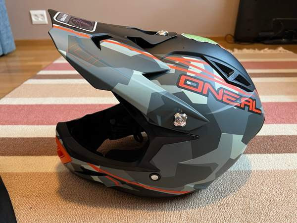 Lasten fullface kypärä ja suojapaita Tampere - photo 1