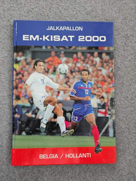 3 kpl Jalkapallon MM-/EM-kisakirjoja Naantali - изображение 3