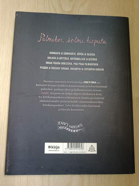Jenni Petänen, Laura Mendelin: Letille 60 kauneinta palmikkoa ja lettikampausta Турку - изображение 2