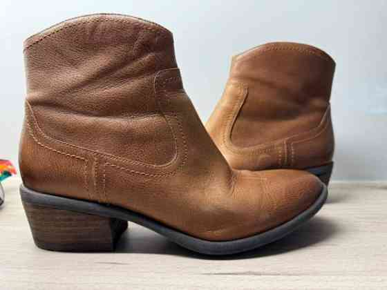 Clarks nahkanilkkurit koko 38 Lahti