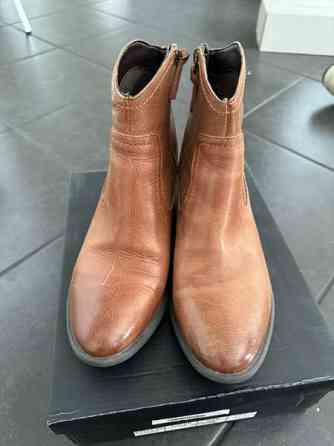 Clarks nahkanilkkurit koko 38 Lahti