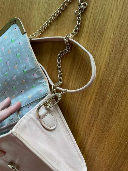 Klingin roosa laukku Turku – foto 2