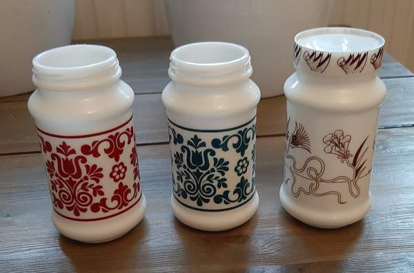 Kolme maitolasipurkkia Миккели - изображение 1