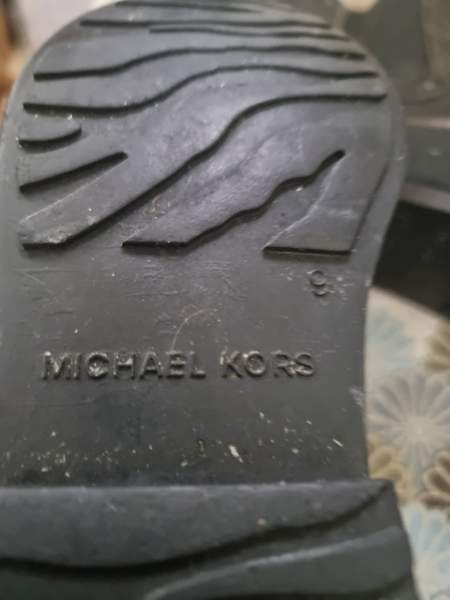 Michael kors kumisaappaat Helsinki - изображение 3