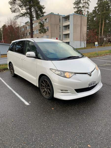 Toyota Estima Lieksa - valokuva 3