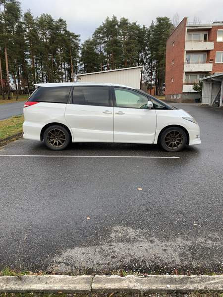 Toyota Estima Lieksa - valokuva 4