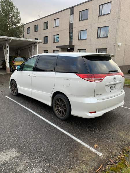 Toyota Estima Lieksa - valokuva 7