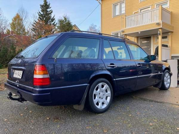 Mercedes-Benz E Валкеакоски - изображение 5