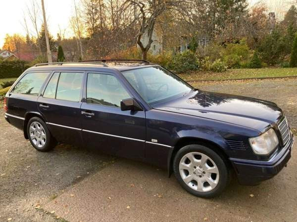 Mercedes-Benz E Валкеакоски - изображение 1