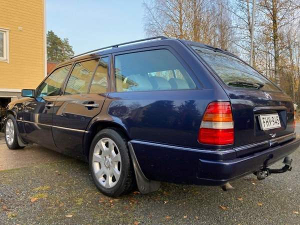 Mercedes-Benz E Валкеакоски - изображение 6