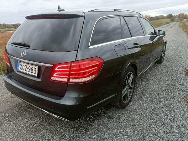 Mercedes-Benz E Orivesi - valokuva 3