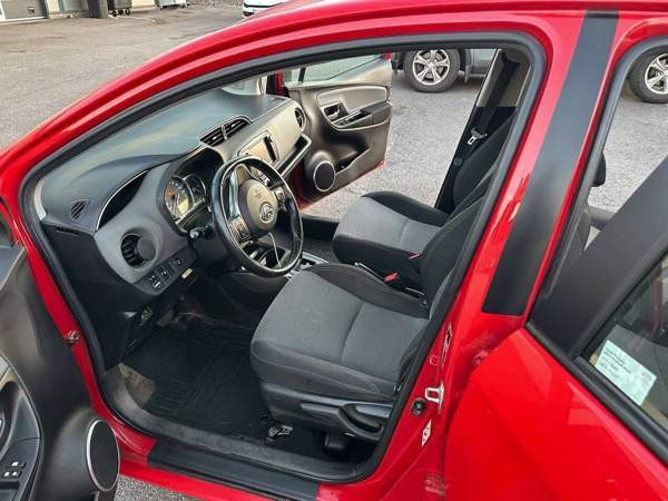 Toyota Yaris Вантаа - изображение 4