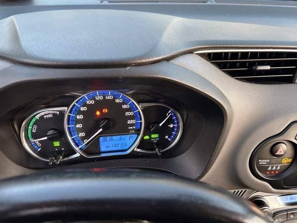 Toyota Yaris Вантаа - изображение 6