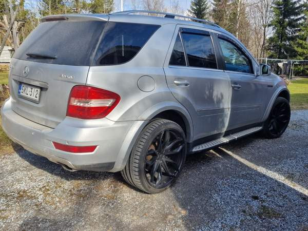 Mercedes-Benz ML Kerimäki - valokuva 3