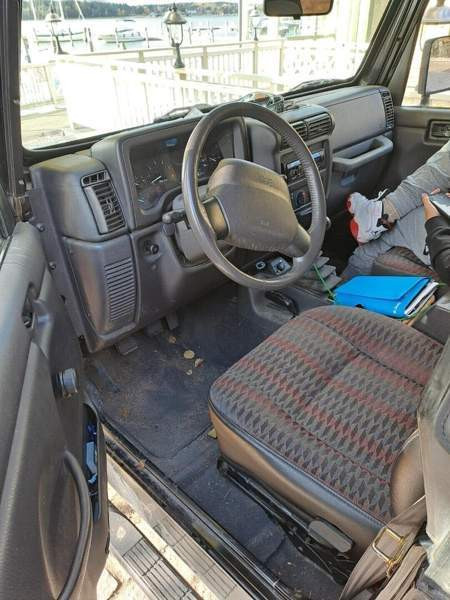 Jeep Wrangler Naantali - изображение 8