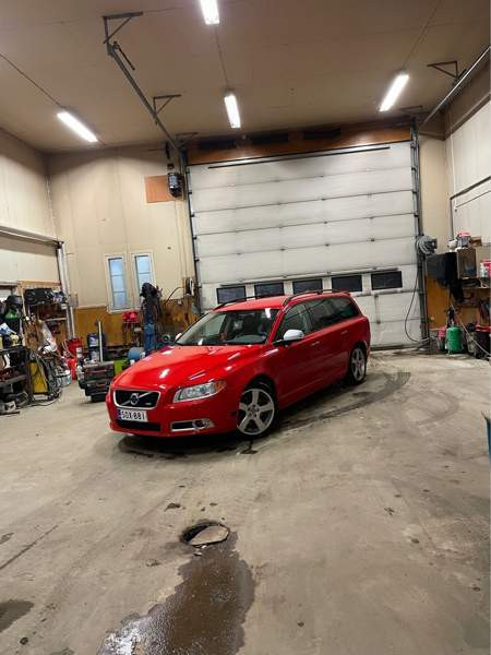 Volvo V70 Vöyri - изображение 1