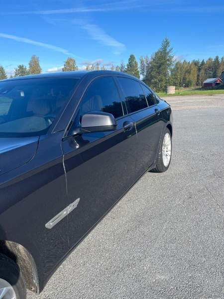 BMW 740 Jalasjärvi - изображение 4