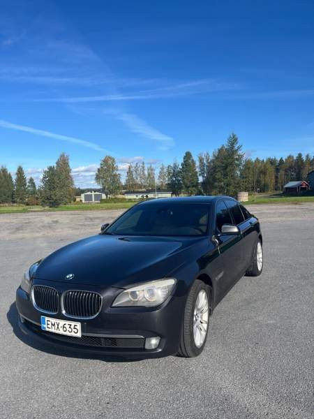 BMW 740 Jalasjärvi - изображение 8