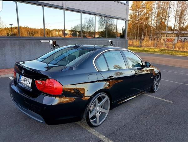 BMW 320 Turtkul - valokuva 2