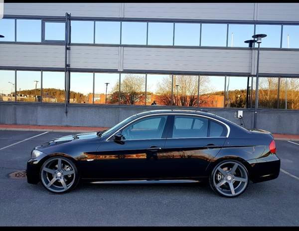 BMW 320 Turtkul - valokuva 1