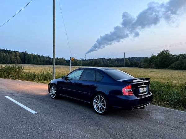 Subaru Legacy Коувола - изображение 2