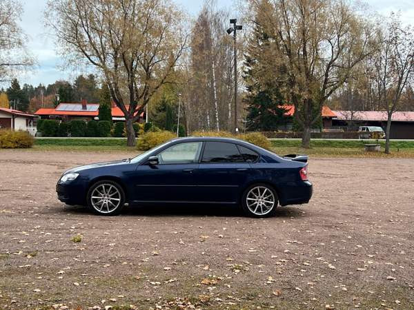 Subaru Legacy Коувола - изображение 5